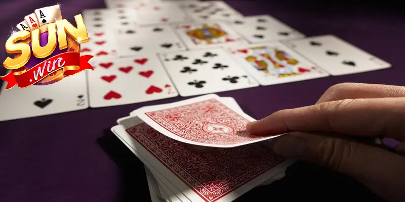 Hạn chế tối đa việc bị móm khi đánh game bài phỏm đổi thưởng